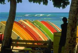planches de surfs sur plage île de la Réunion